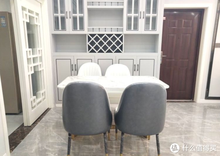 119㎡現(xiàn)代簡(jiǎn)約三居室，20萬(wàn)全包給熟人裝修，還沒(méi)開(kāi)始入住先曬曬