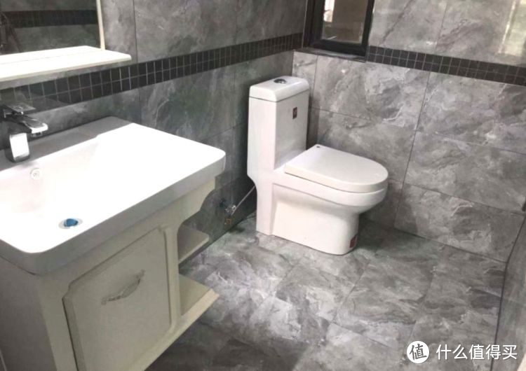 119㎡現(xiàn)代簡約三居室，20萬全包給熟人裝修，還沒開始入住先曬曬