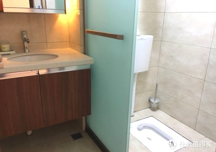 ?買低樓層82㎡新房，花25萬裝修，主要就為了這100㎡豪華大露臺(tái)