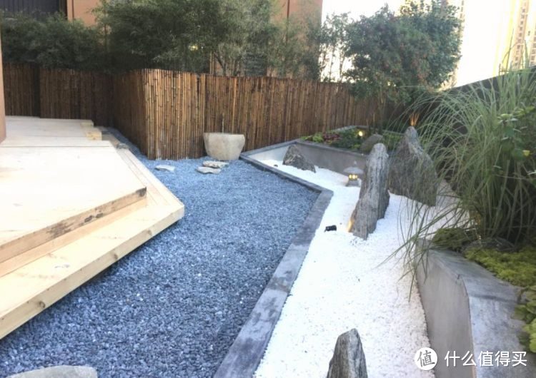 ?買低樓層82㎡新房，花25萬裝修，主要就為了這100㎡豪華大露臺(tái)