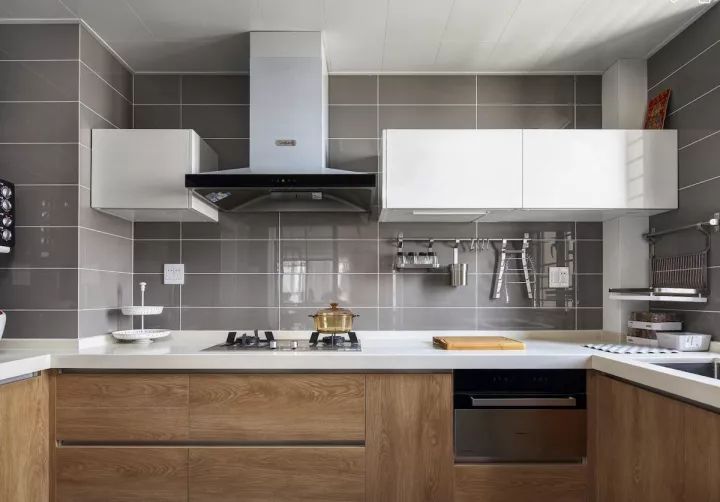 你家廚房想用什么色系？20多款效果圖供你參考！