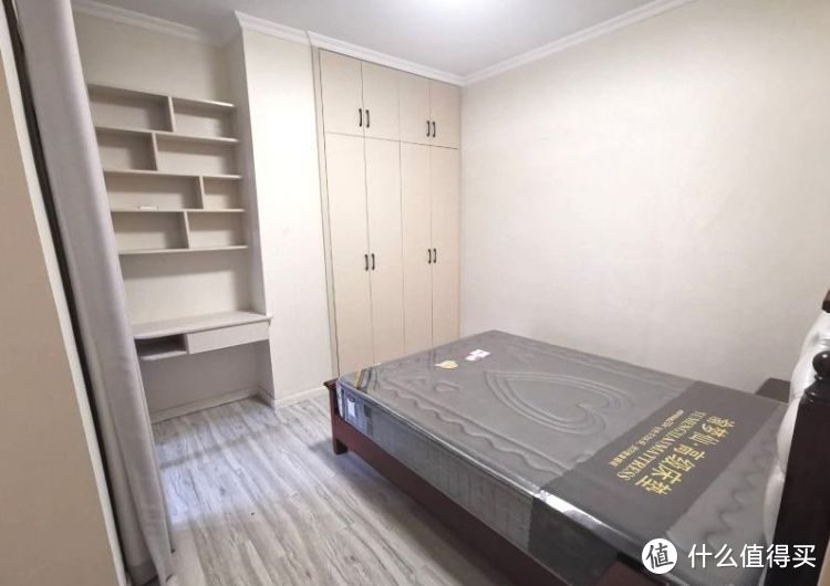 買不起別墅可以看看躍層，128㎡三室兩廳大躍層，堪稱空中別墅