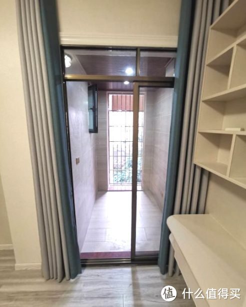 買不起別墅可以看看躍層，128㎡三室兩廳大躍層，堪稱空中別墅