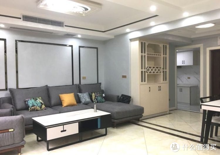 買不起別墅可以看看躍層，128㎡三室兩廳大躍層，堪稱空中別墅