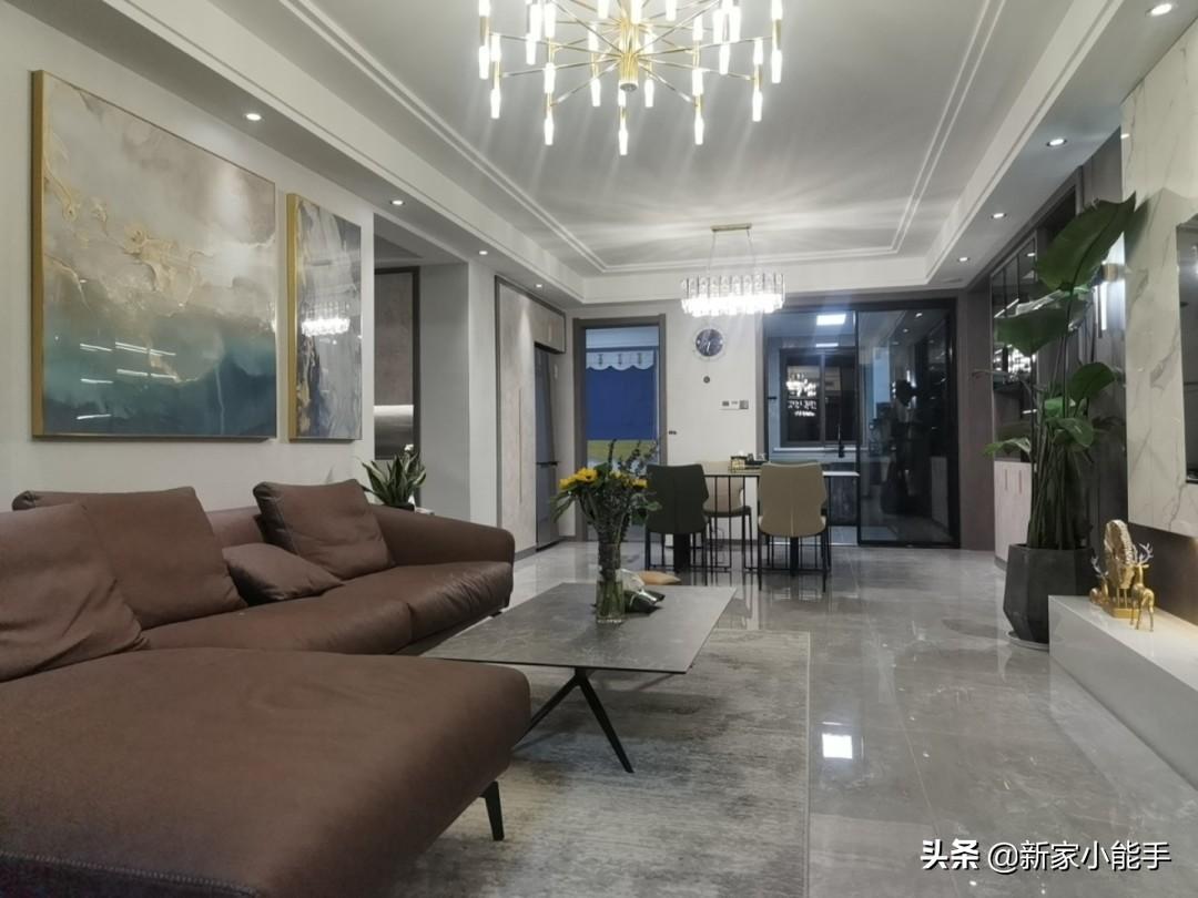 133平新房，裝修花了42萬(wàn)，全屋輕奢又大氣，一家人幸福入住