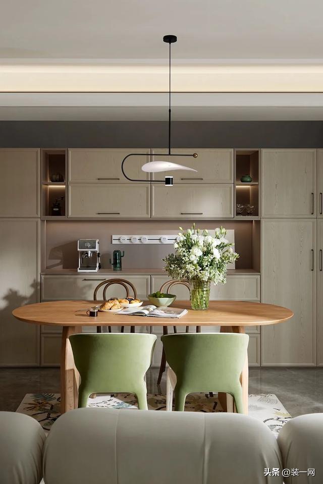 房屋浪漫布置圖片(95平米法式風格裝修，輕奢浪漫居所，姐妹們的夢想小家)(圖5)