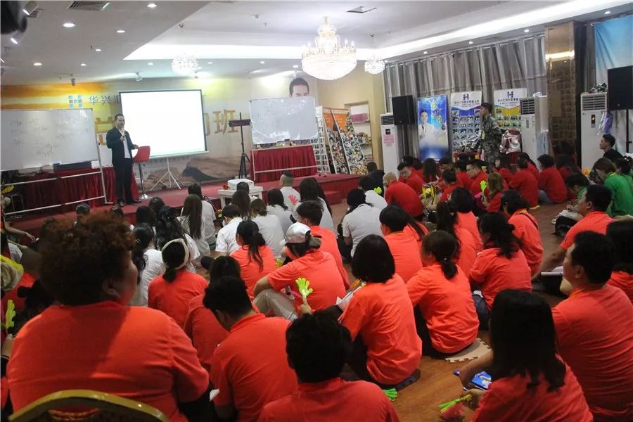 服裝店裝修陳列中如何把試衣間變成吸金室 ？