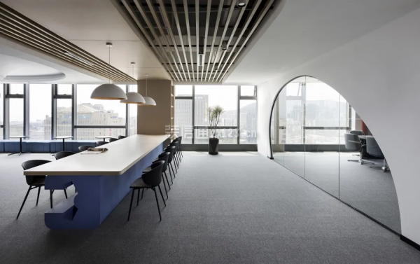 上海 遠程設計 裝修_上海辦公室有人辦公照片_上海辦公室裝修設計