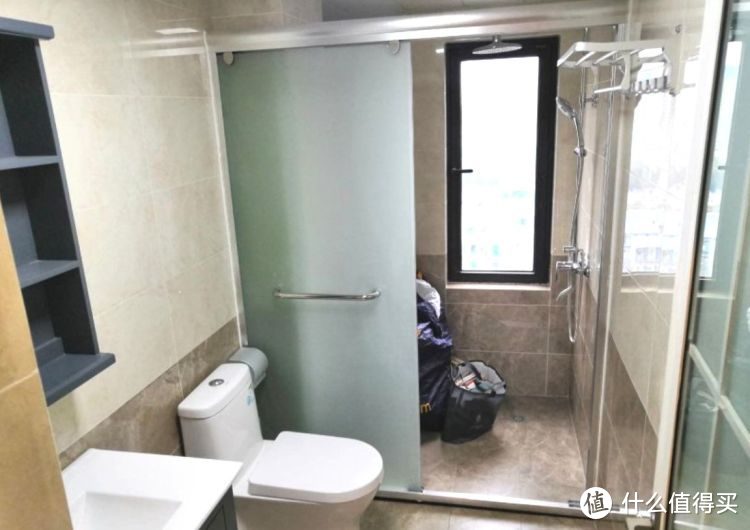 剛完工的新房，硬裝15萬(wàn)設(shè)計(jì)成現(xiàn)代簡(jiǎn)約風(fēng)格，看一眼都是享受