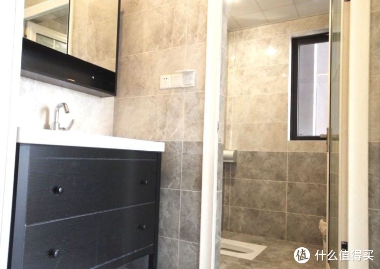 剛完工的新房，硬裝15萬(wàn)設(shè)計(jì)成現(xiàn)代簡(jiǎn)約風(fēng)格，看一眼都是享受