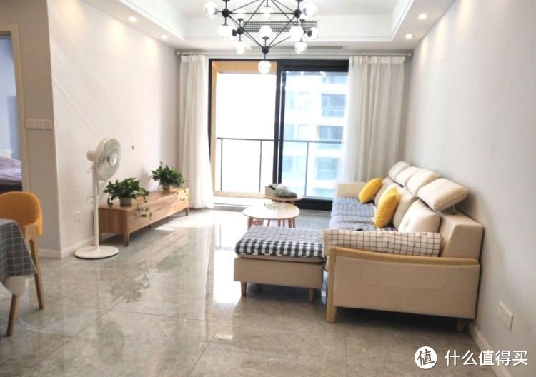 剛完工的新房，硬裝15萬(wàn)設(shè)計(jì)成現(xiàn)代簡(jiǎn)約風(fēng)格，看一眼都是享受