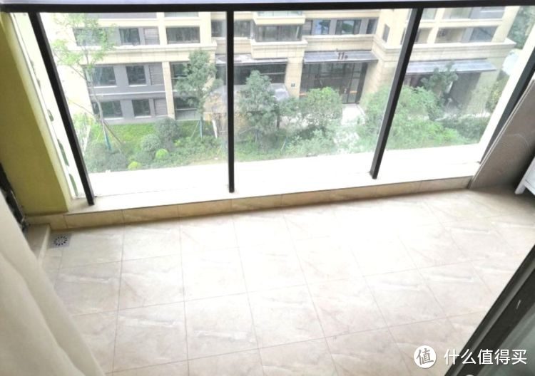 剛完工的新房，硬裝15萬(wàn)設(shè)計(jì)成現(xiàn)代簡(jiǎn)約風(fēng)格，看一眼都是享受