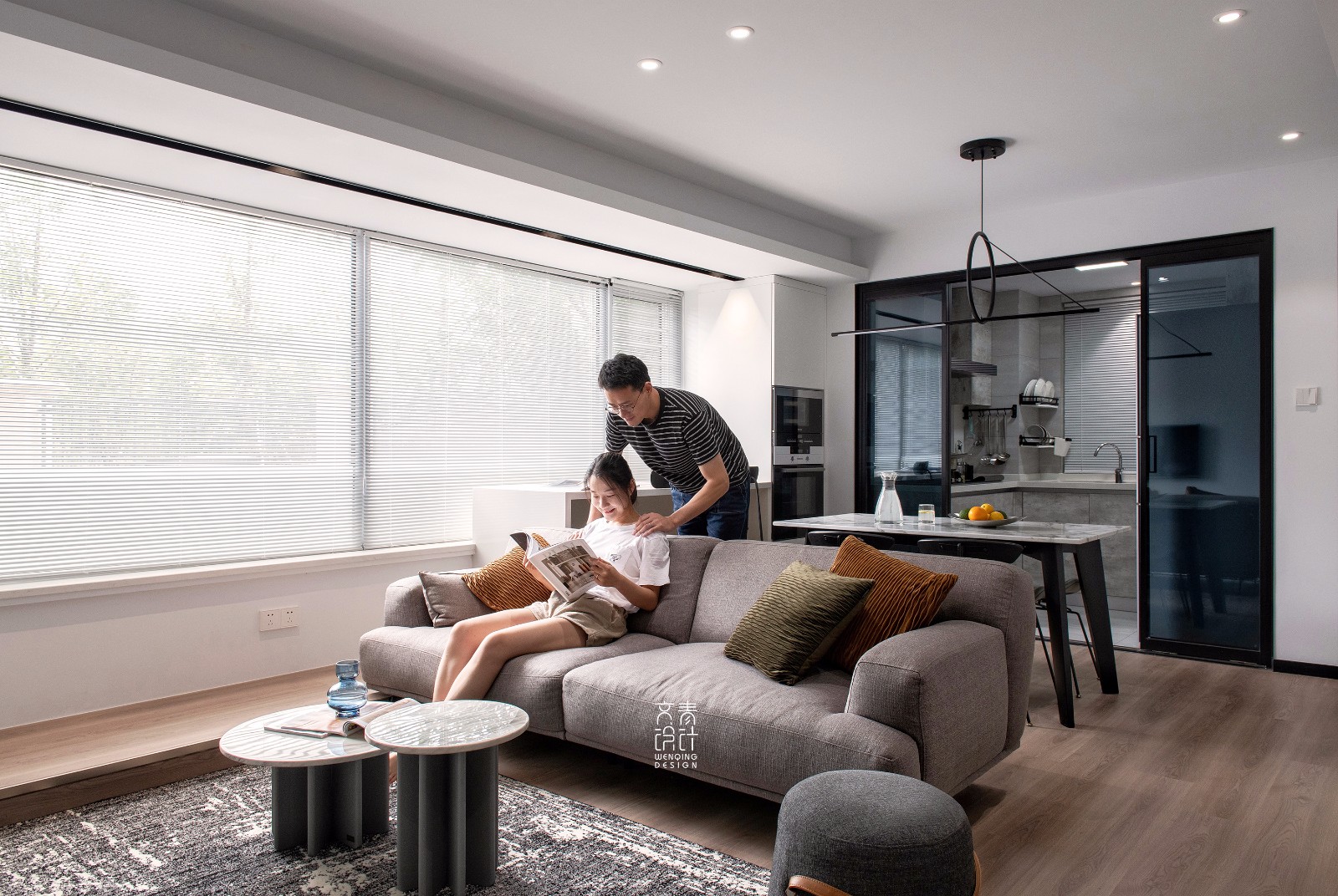 客廳木地板裝修效果圖白雁丨唯與君執(zhí)手，何處不安家現(xiàn)代簡約客廳設計圖片賞析