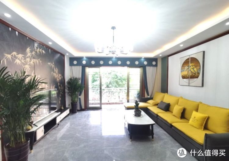 136㎡錯層大四房，優(yōu)雅的新中式裝修，衣柜里面裝廁所，誰見過？