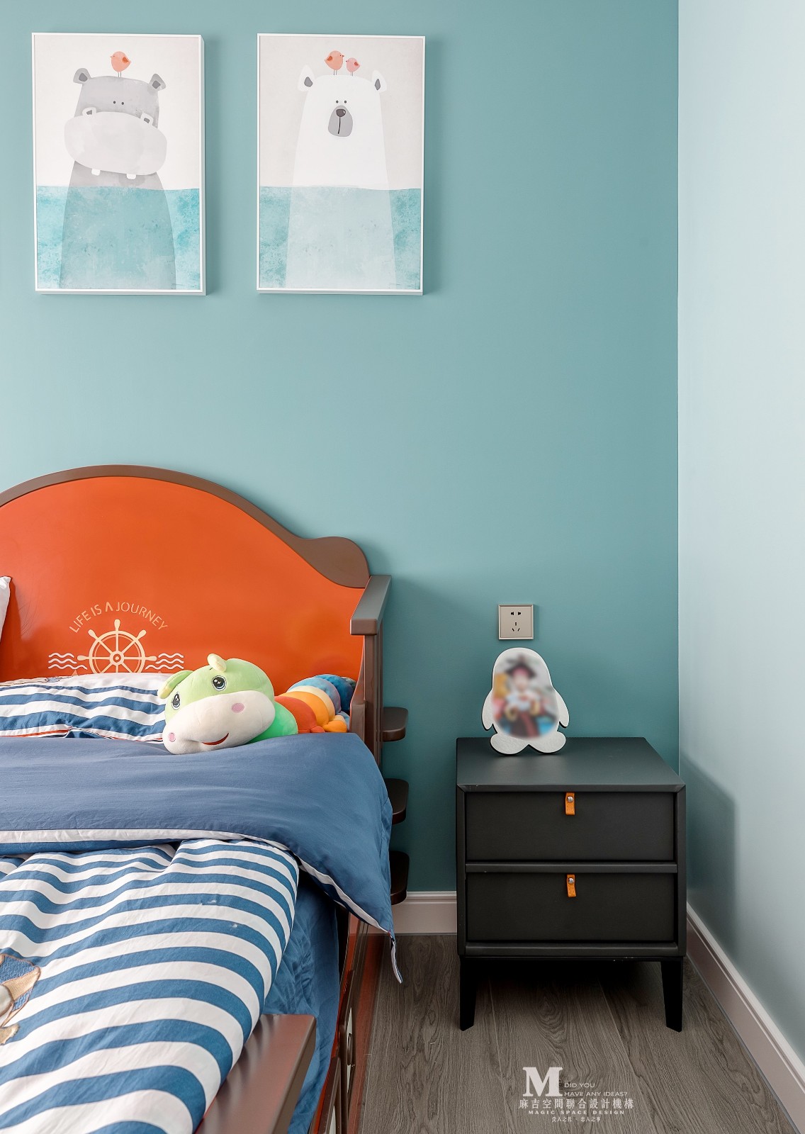 臥室床頭柜裝修效果圖傅曉設(shè)計(jì)懂得取悅自己，才是最奢現(xiàn)代簡(jiǎn)約臥室設(shè)計(jì)圖片賞析