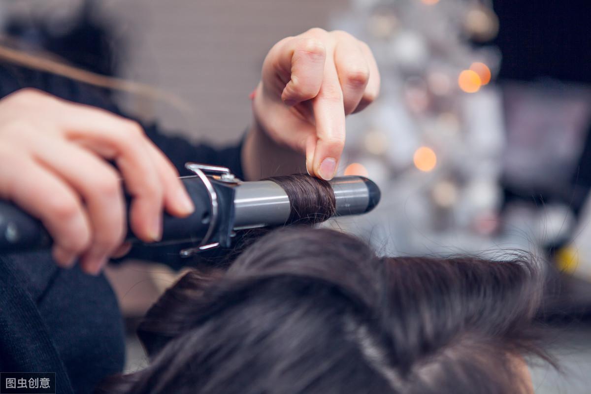 美發(fā)店裝修小技巧，讓最美的你煥然一新