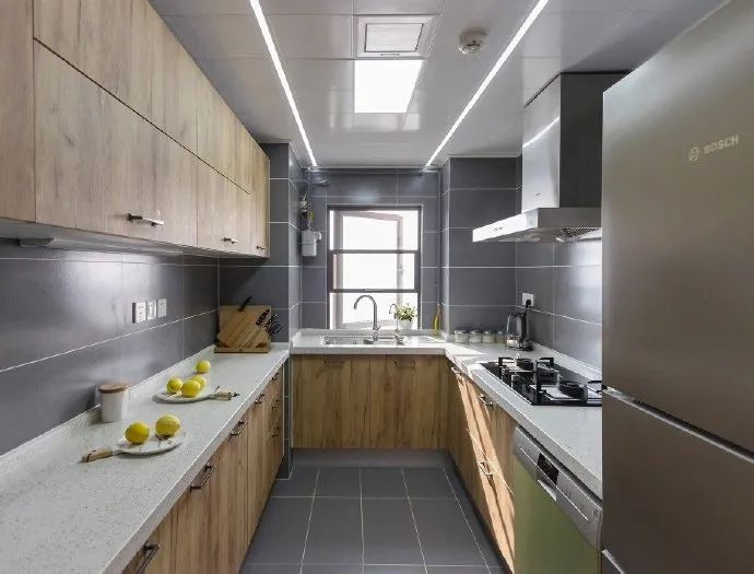 99%的人只懂冰箱放廚房，聰明的業(yè)主都這么設(shè)計(jì)