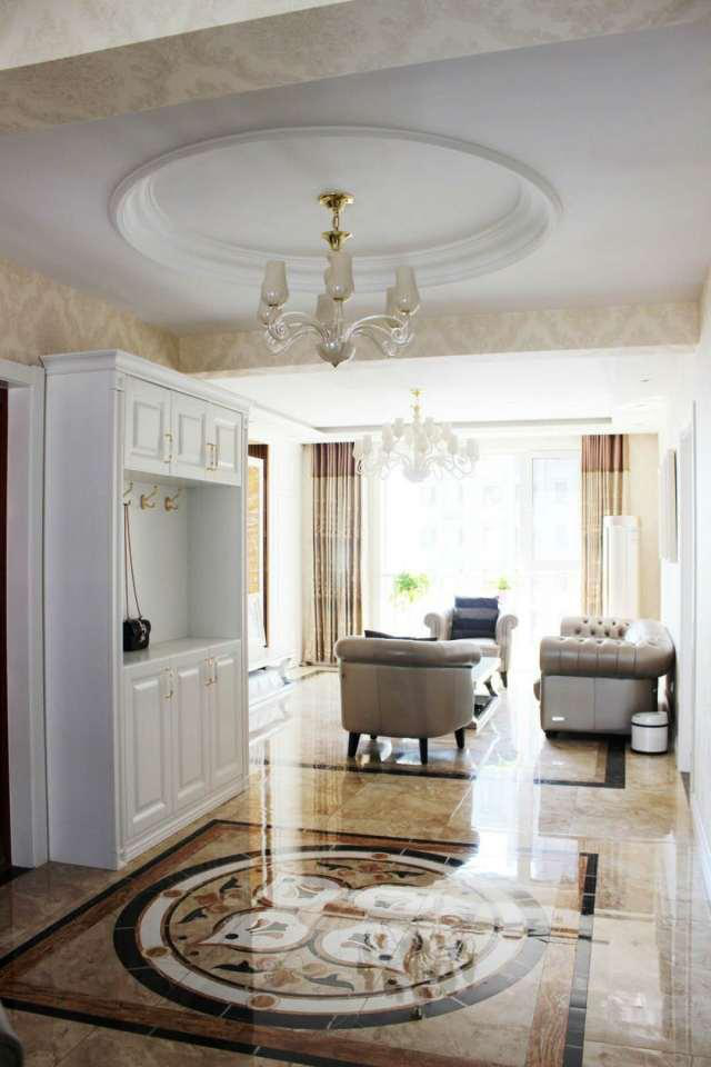 歐式風(fēng)情三居室，恰當(dāng)?shù)纳萑A盡顯家的溫馨