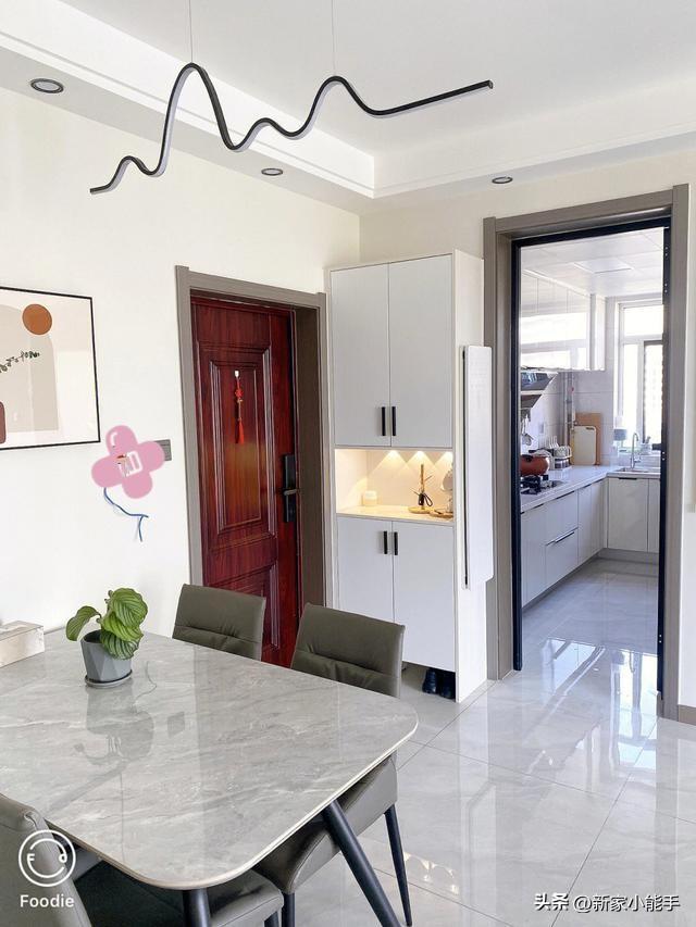 她家114平新房裝修花了8萬(wàn)，普通但是很耐看，一家人生活很幸福