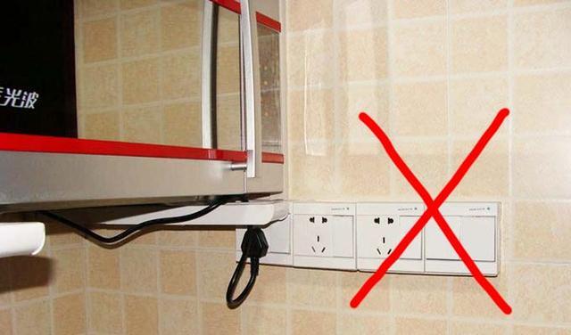 閣樓裝修廚房客廳裝修效果圖_廚房裝修_老莊裝修經典廚房裝修