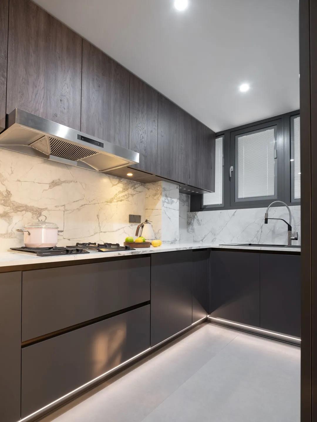 122㎡全屋高能：玄關(guān)收納/無吊頂/觀景陽臺，贊！