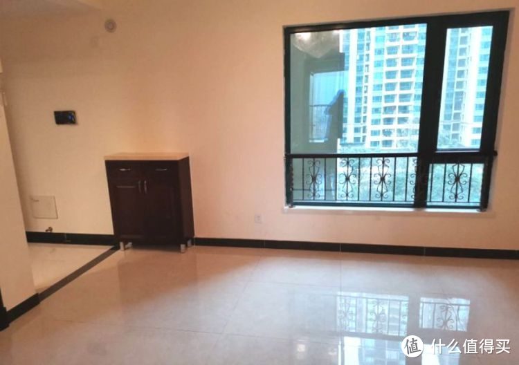 首付10萬(wàn)入手的單身公寓，51㎡一室一廳恒大精裝房，月供1200元
