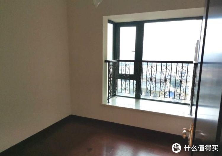 首付10萬(wàn)入手的單身公寓，51㎡一室一廳恒大精裝房，月供1200元