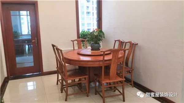 中式裝修吊頂風格圖片_現(xiàn)代中式禪意風格裝修效果_新中式風格裝修效果圖