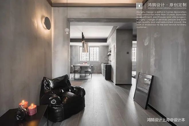 上海夫妻花25萬把家裝成“毛坯房”，無客廳+無中廚+無主燈，太太太太酷了！