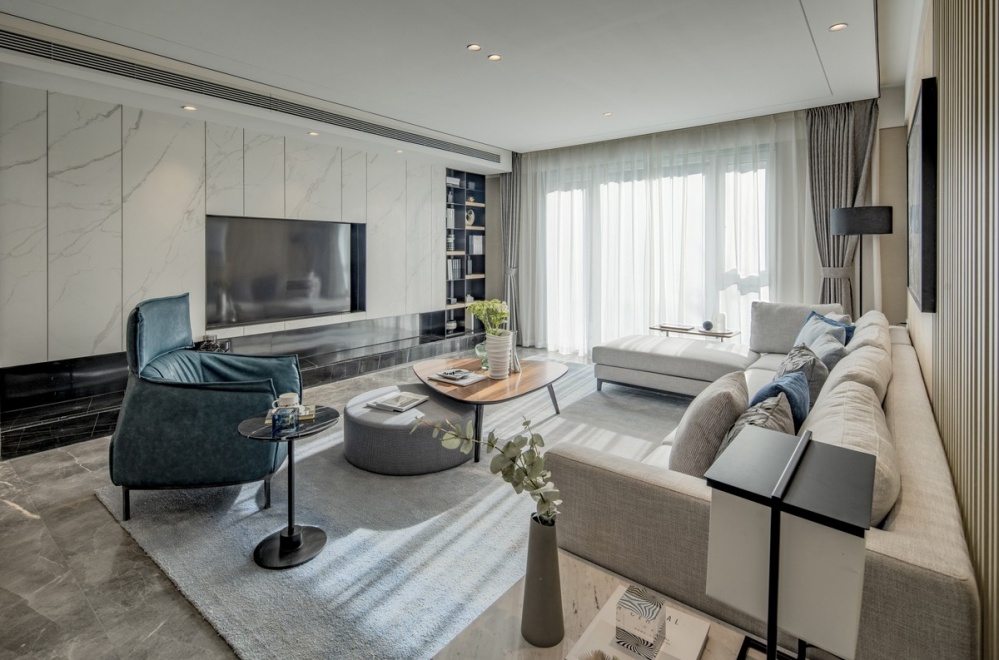 客廳窗簾裝修效果圖沈陽中海華貿(mào)北復(fù)式大宅李益中空現(xiàn)代簡約客廳設(shè)計(jì)圖片賞析