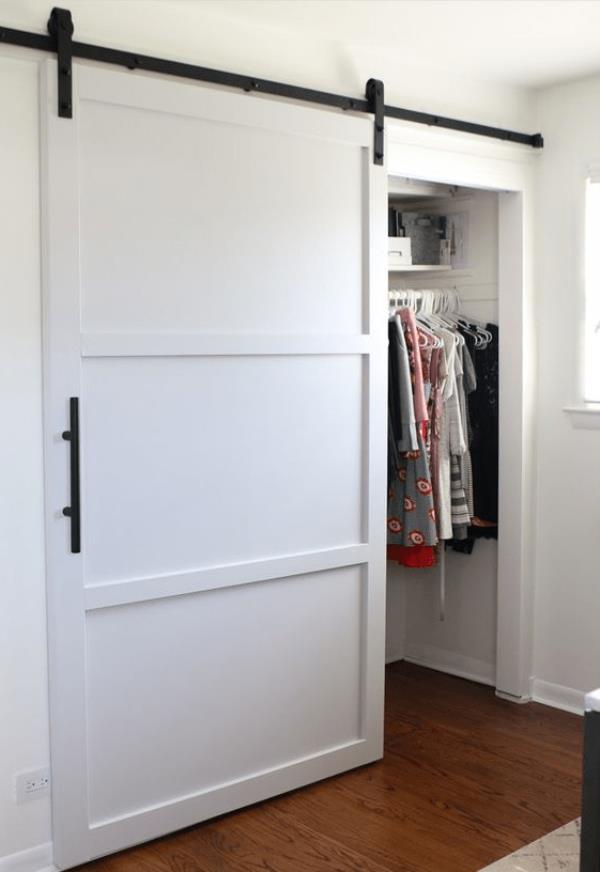 三亞裝修公司：小戶型房子裝修，臥室墻上挖三個(gè)壁櫥！