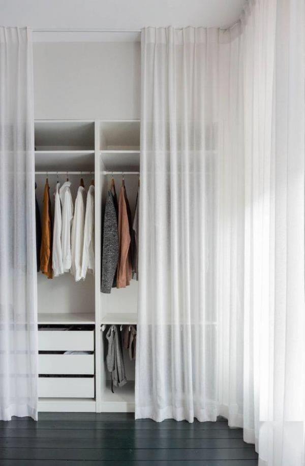 三亞裝修公司：小戶型房子裝修，臥室墻上挖三個(gè)壁櫥！