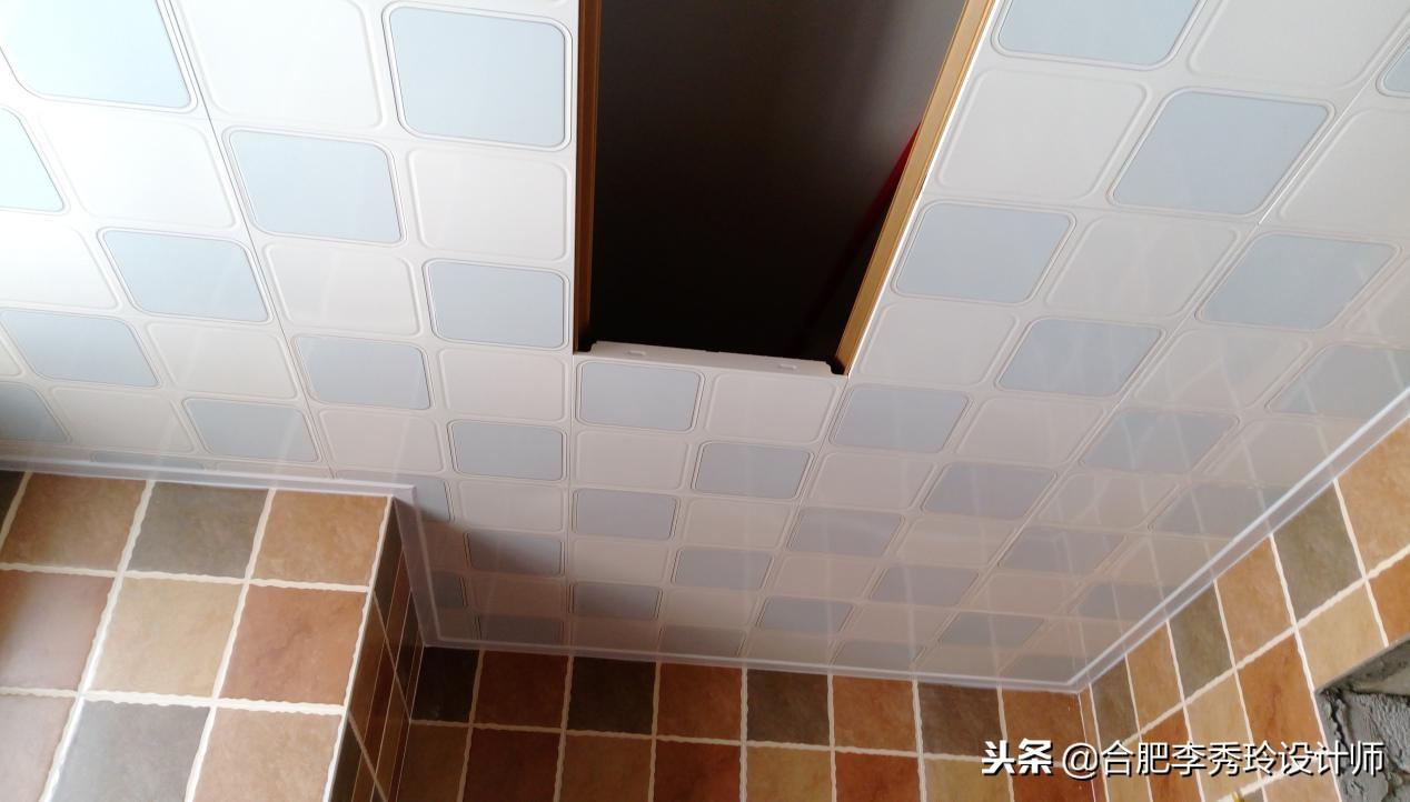 老公衛(wèi)生間非做吊頂，預(yù)算都不夠了！機(jī)智選了這種材質(zhì)，便宜好看