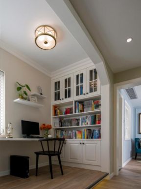 家里有一個小陽臺，在裝修的時候陽臺到底要不要吊頂