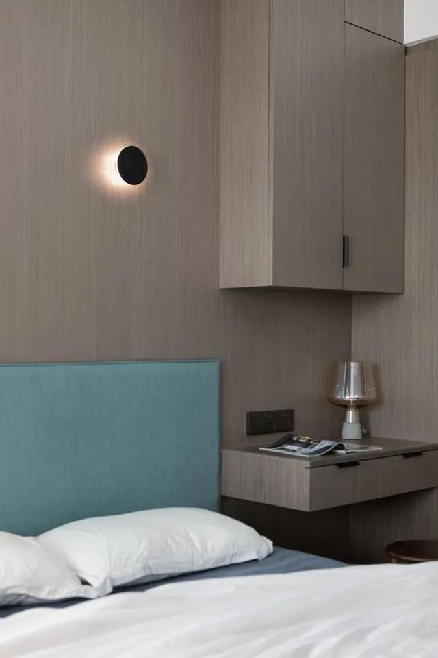 酒店公寓裝修效果圖(35㎡酒店式開間單身公寓，半平米都沒浪費，還裝得很有檔次)(圖14)