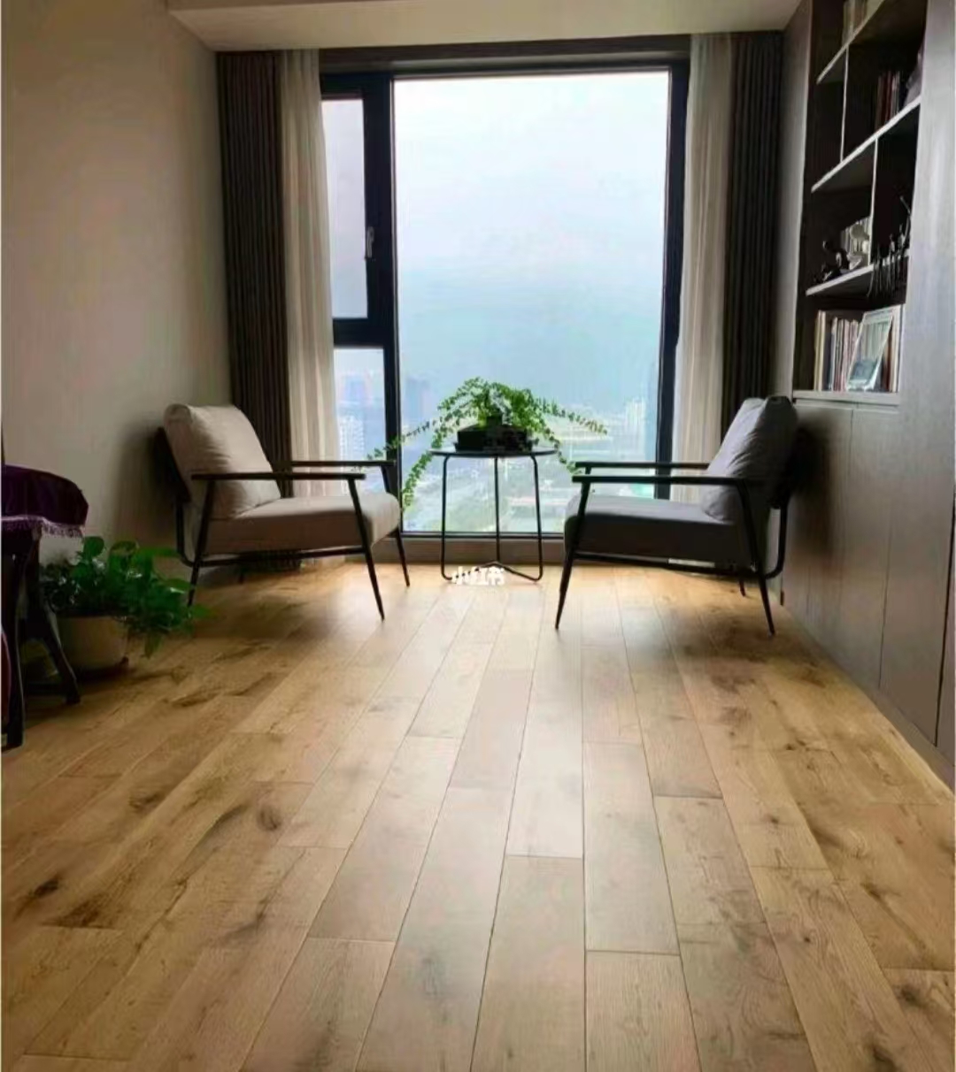 實(shí)木地板：自然之美，經(jīng)典之選——探索實(shí)木地板的無(wú)限魅力