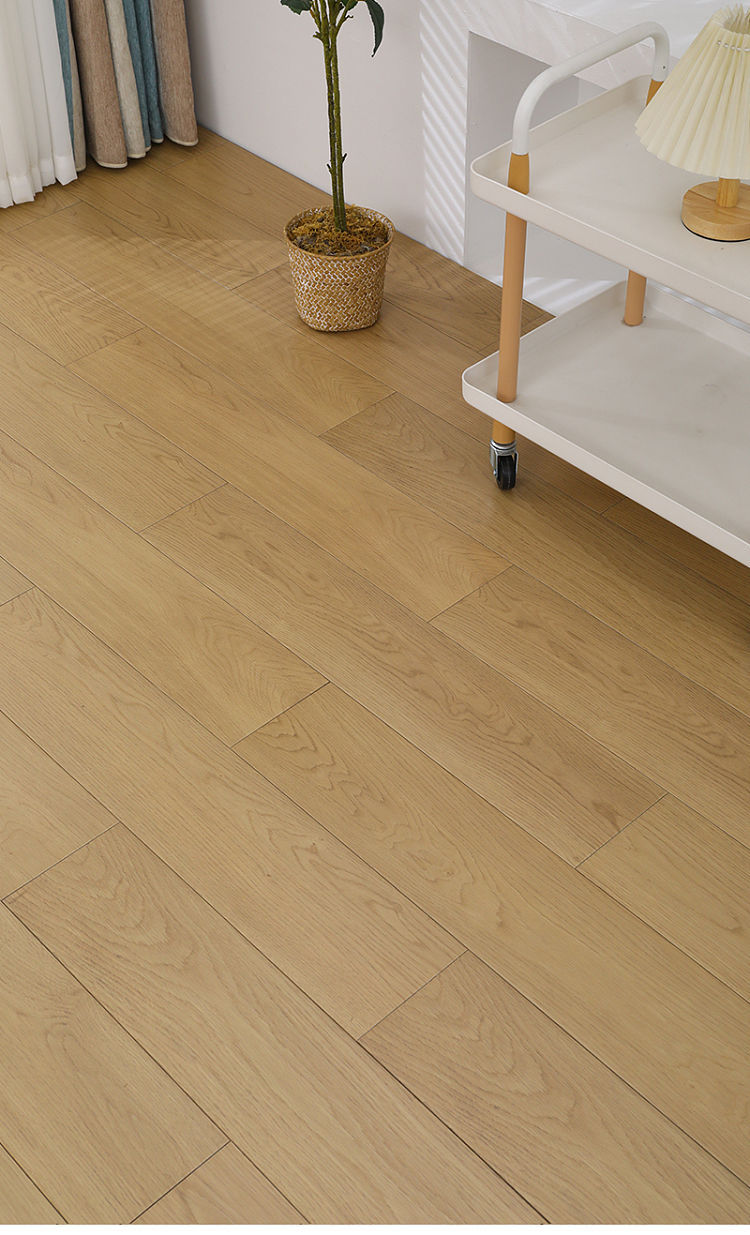 木地板 VS 瓷磚地板：沒有絕對的 “更好”，只有更適合的 “生活”